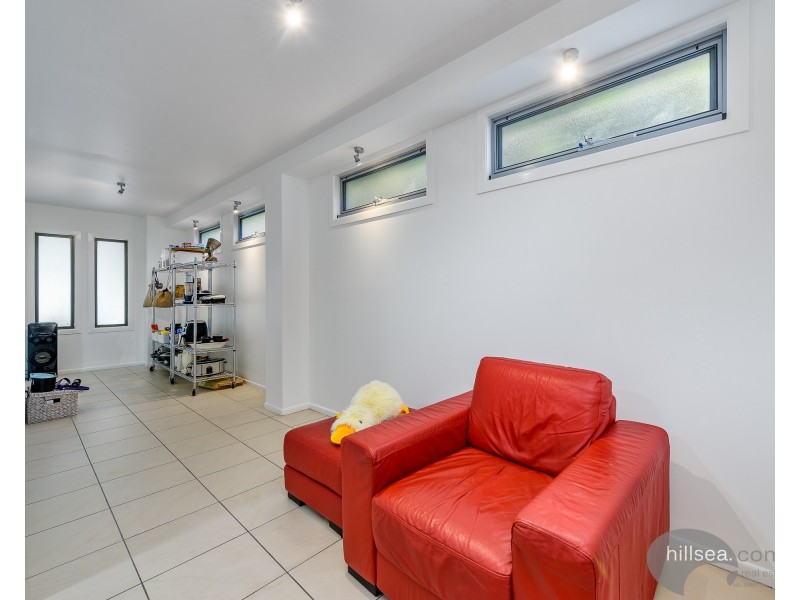 63 Nalkari Street, Coombabah QLD 4216