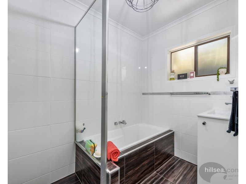 63 Nalkari Street, Coombabah QLD 4216