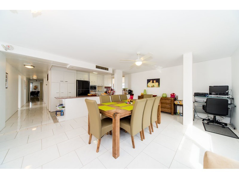34/72 Marine Parade, Southport QLD 4215