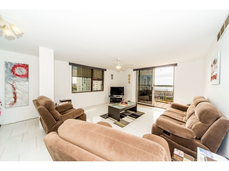 34/72 Marine Parade, Southport QLD 4215