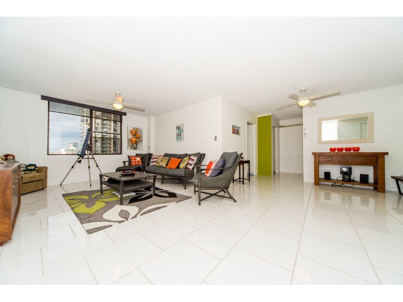 34/72 Marine Parade, Southport QLD 4215