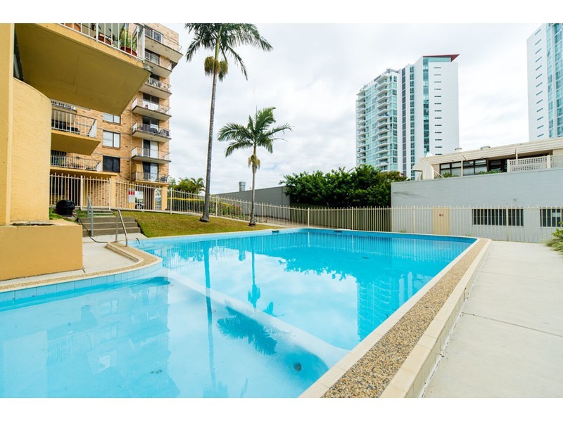 34/72 Marine Parade, Southport QLD 4215