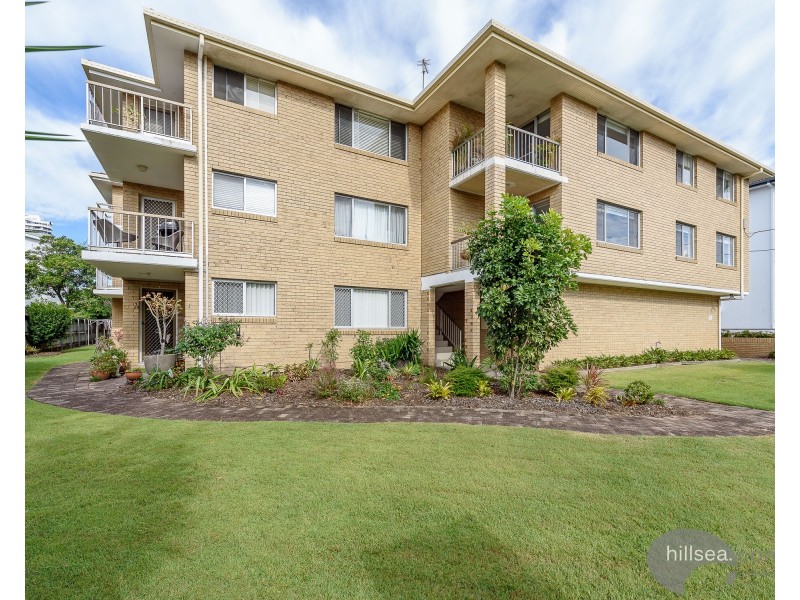 2/24 Madang Crescent, Runaway Bay QLD 4216