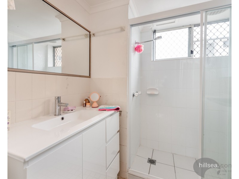 2/24 Madang Crescent, Runaway Bay QLD 4216