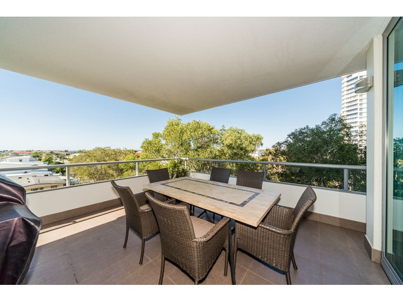 T26/20-28 Bayview Street, Runaway Bay QLD 4216