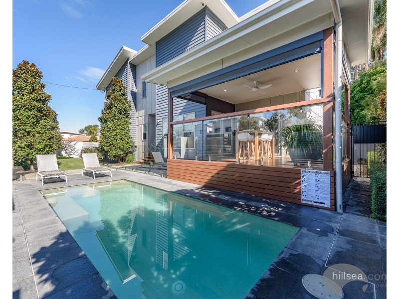 42 Stradbroke Street, Biggera Waters QLD 4216