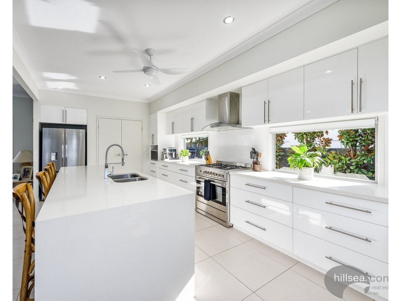 42 Stradbroke Street, Biggera Waters QLD 4216