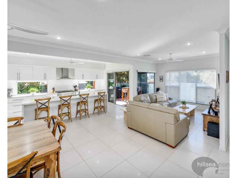 42 Stradbroke Street, Biggera Waters QLD 4216