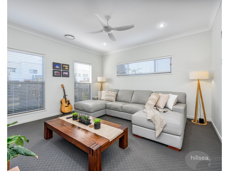 42 Stradbroke Street, Biggera Waters QLD 4216