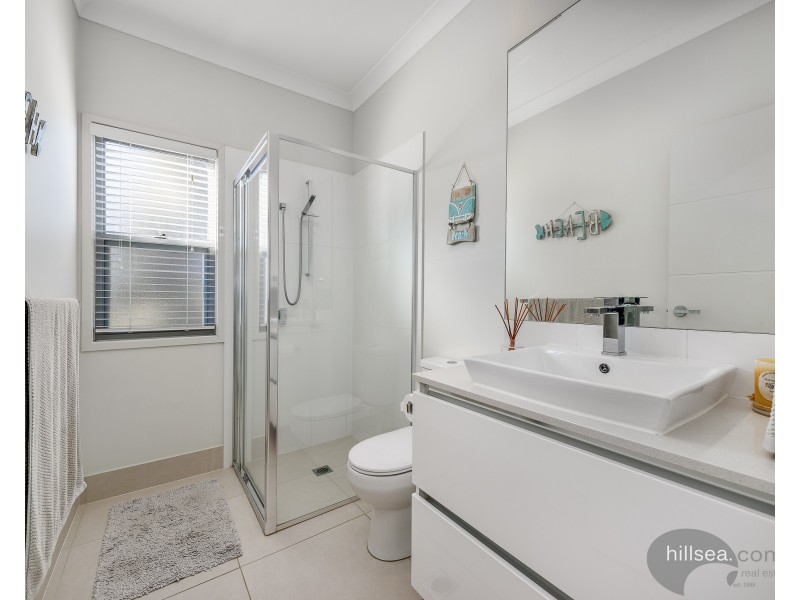 42 Stradbroke Street, Biggera Waters QLD 4216