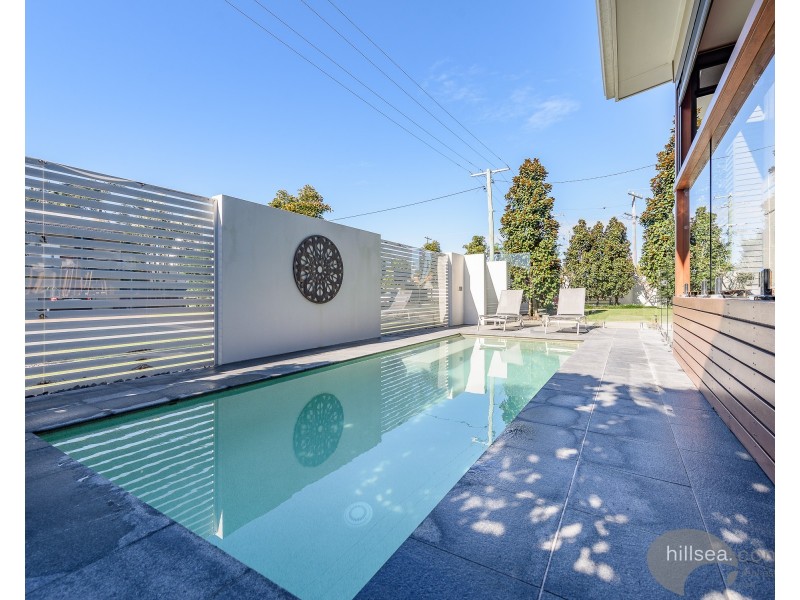 42 Stradbroke Street, Biggera Waters QLD 4216