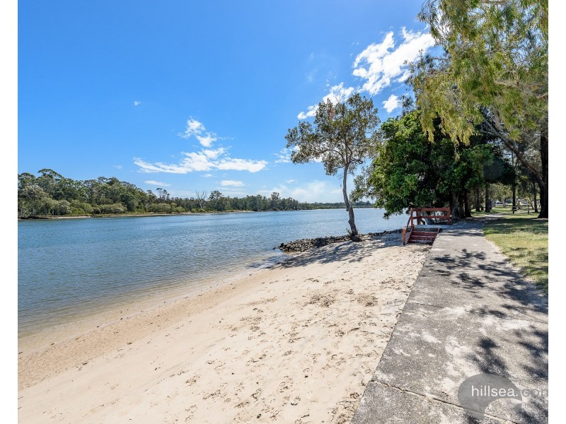 19 Mungala Street, Hope Island QLD 4212