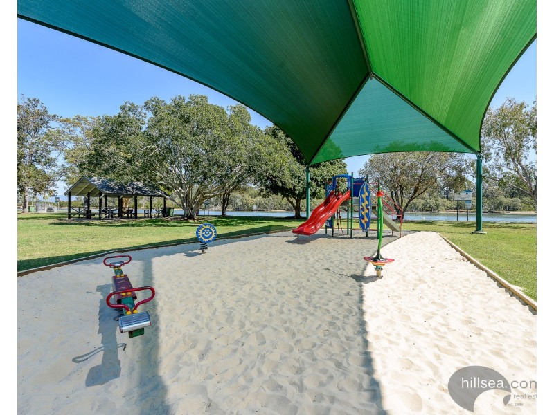 19 Mungala Street, Hope Island QLD 4212