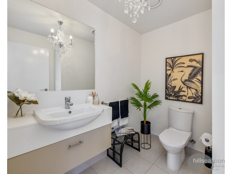 2408/2 Activa Way, Hope Island QLD 4212