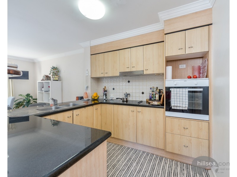 3/82-86 Limetree Parade, Runaway Bay QLD 4216