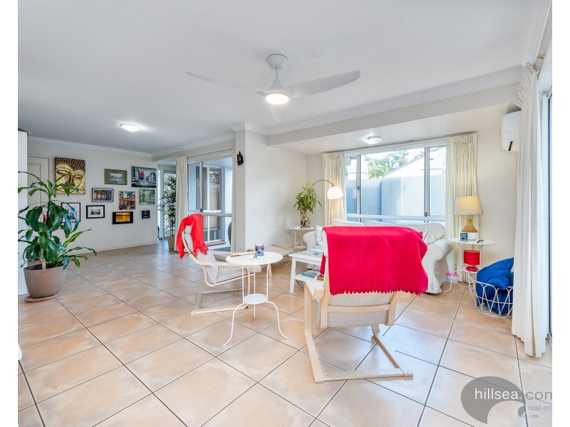 3/82-86 Limetree Parade, Runaway Bay QLD 4216