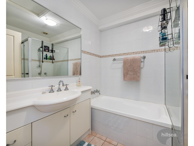 3/82-86 Limetree Parade, Runaway Bay QLD 4216