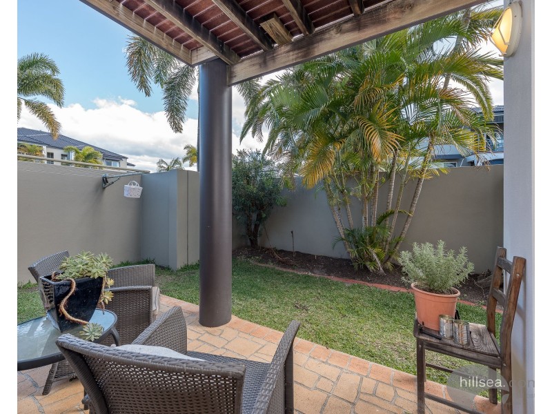 3/82-86 Limetree Parade, Runaway Bay QLD 4216