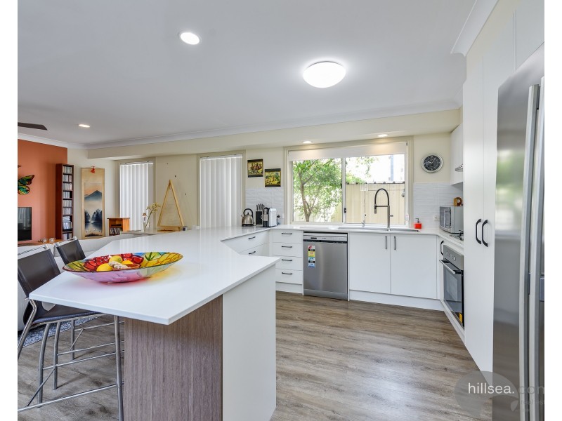 4 Thyme Court, Runaway Bay QLD 4216