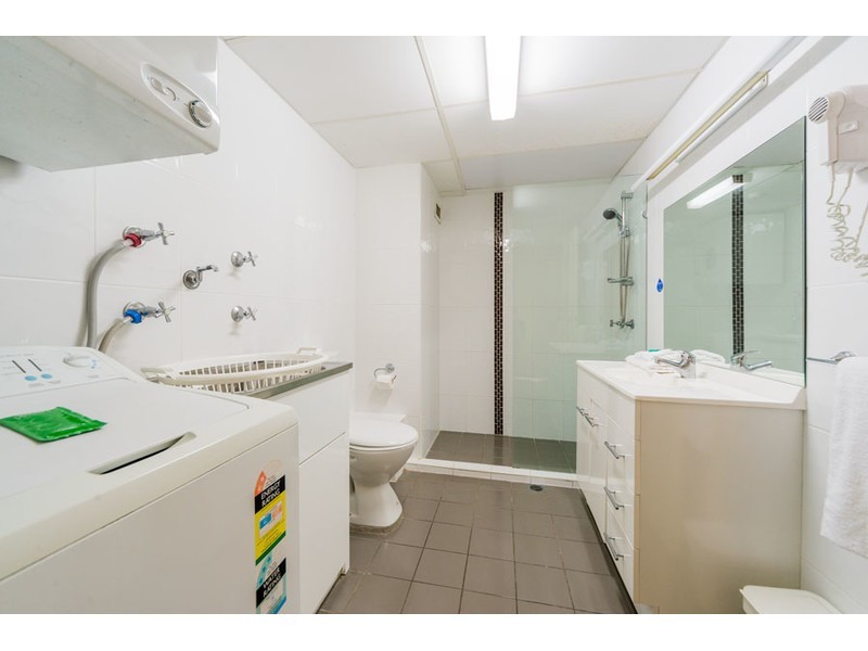 2B/1 Higman Street, Surfers Paradise QLD 4217