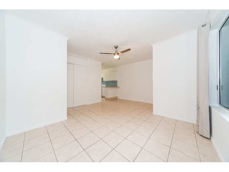 2/59 Bayview Street, Runaway Bay QLD 4216