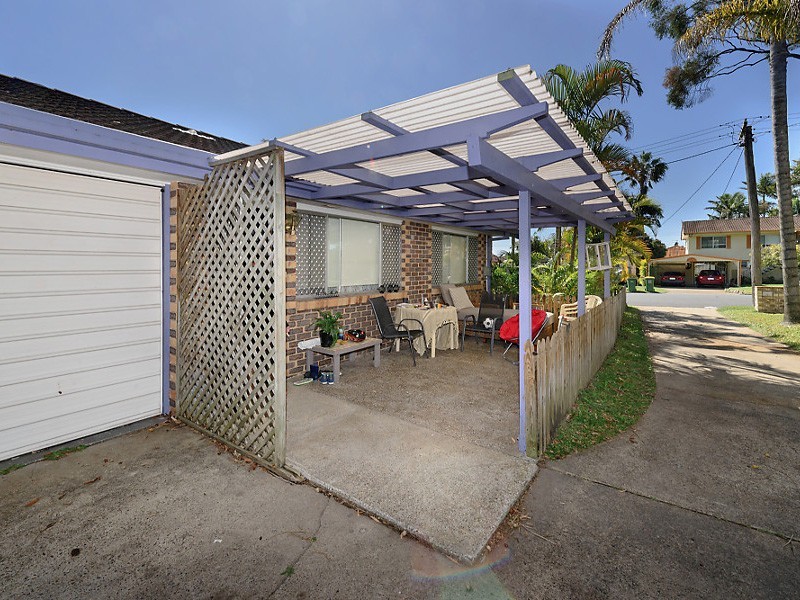 1 & 2/14 Barton Avenue, Southport QLD 4215