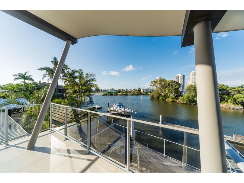 1/5 Sophia Avenue, Biggera Waters QLD 4216