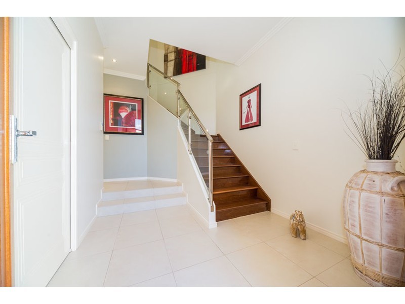 1/5 Sophia Avenue, Biggera Waters QLD 4216