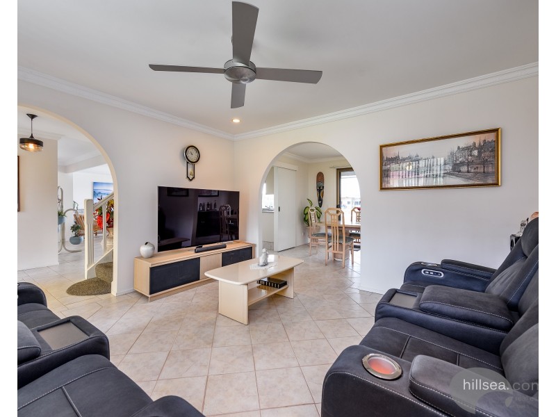 69 Columbus Drive, Hollywell QLD 4216