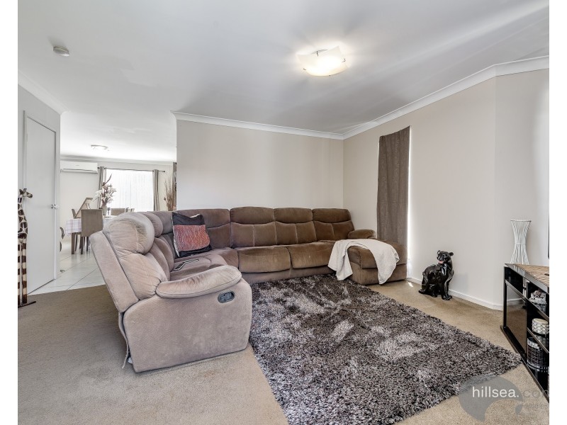 18/6 Buddy Holly Close, Parkwood QLD 4214