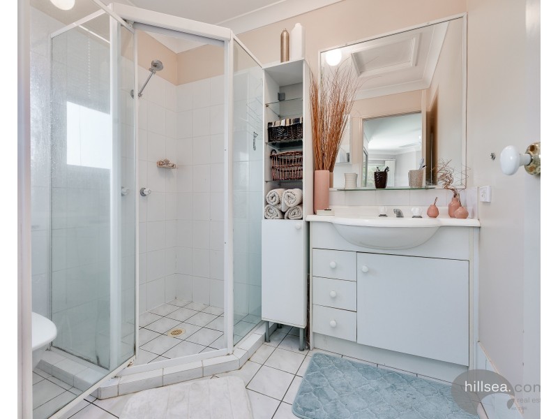 18/6 Buddy Holly Close, Parkwood QLD 4214