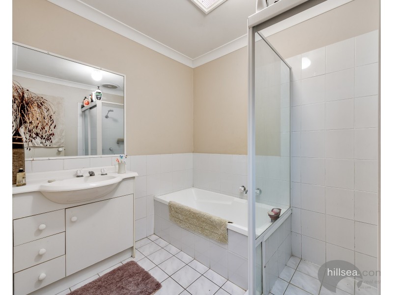 18/6 Buddy Holly Close, Parkwood QLD 4214