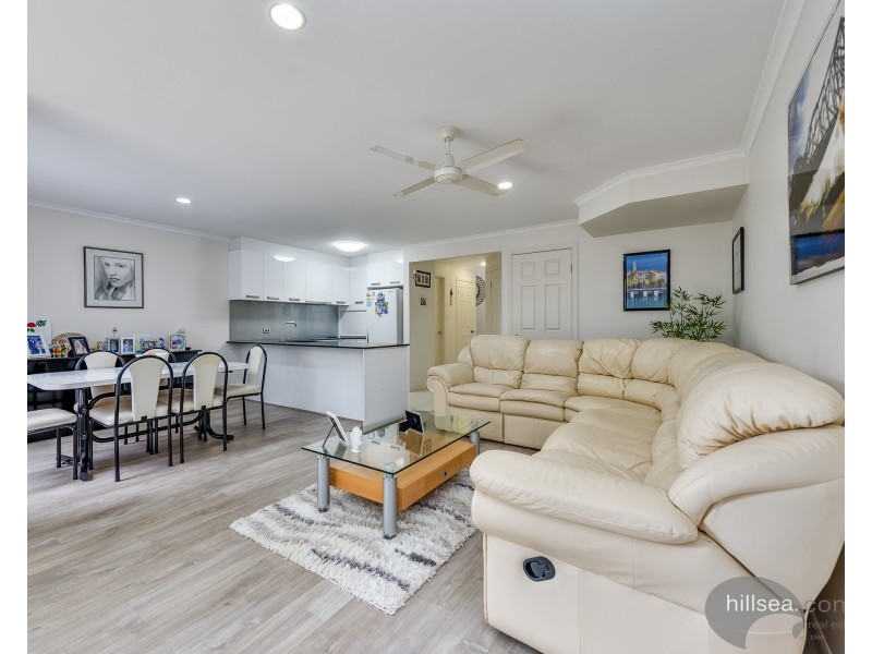 9/447 Pine Ridge Road, Runaway Bay QLD 4216