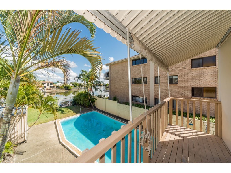 16 Back Street, Biggera Waters QLD 4216