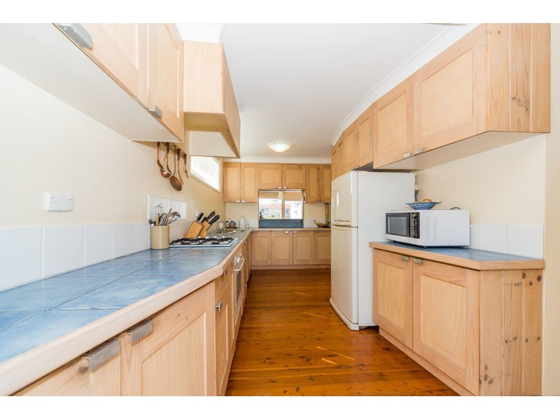 16 Back Street, Biggera Waters QLD 4216