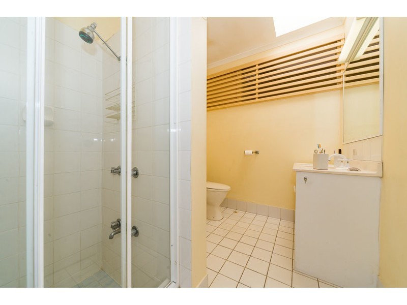 16 Back Street, Biggera Waters QLD 4216