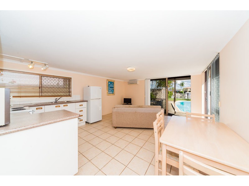 16 Back Street, Biggera Waters QLD 4216