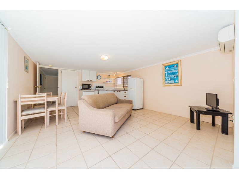 16 Back Street, Biggera Waters QLD 4216