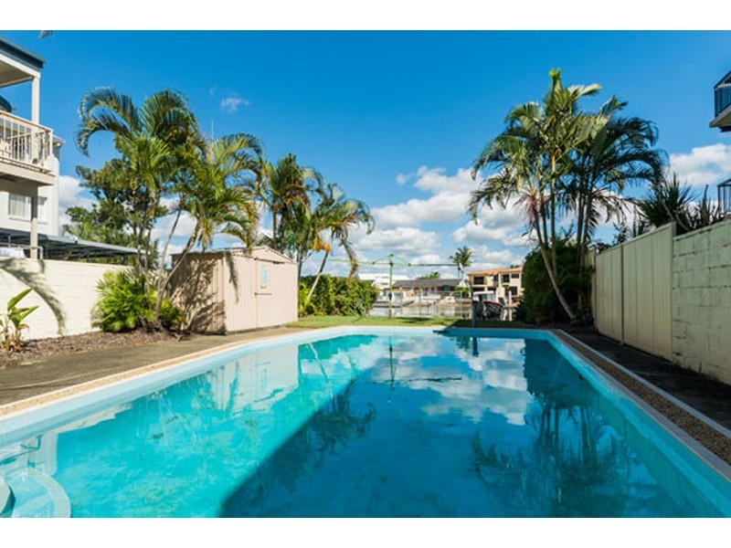16 Back Street, Biggera Waters QLD 4216