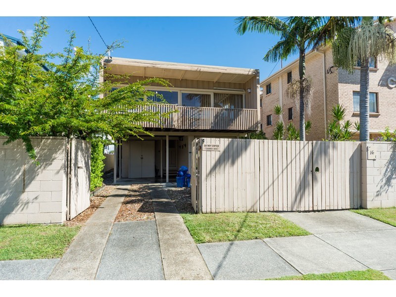 16 Back Street, Biggera Waters QLD 4216