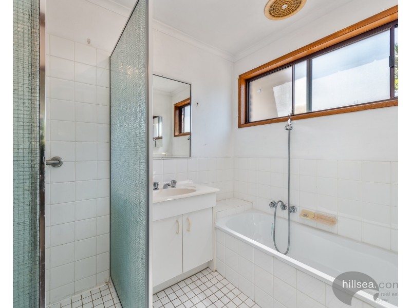 2/3 Bandicoot Court, Coombabah QLD 4216