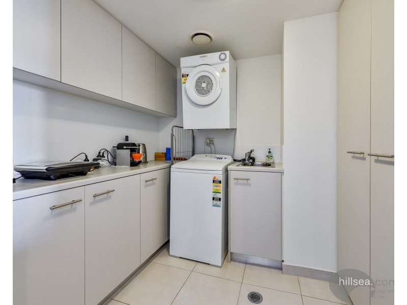 2317/2 Activa Way, Hope Island QLD 4212