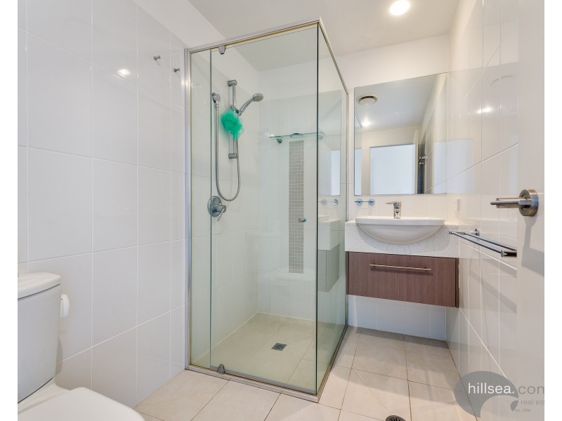 2317/2 Activa Way, Hope Island QLD 4212