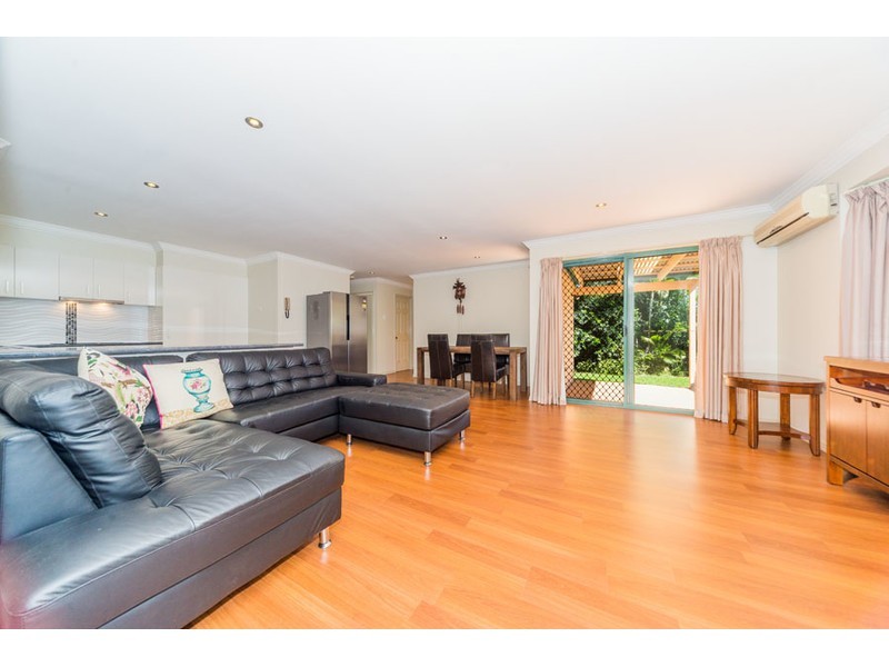 8/222 Central Street, Labrador QLD 4215