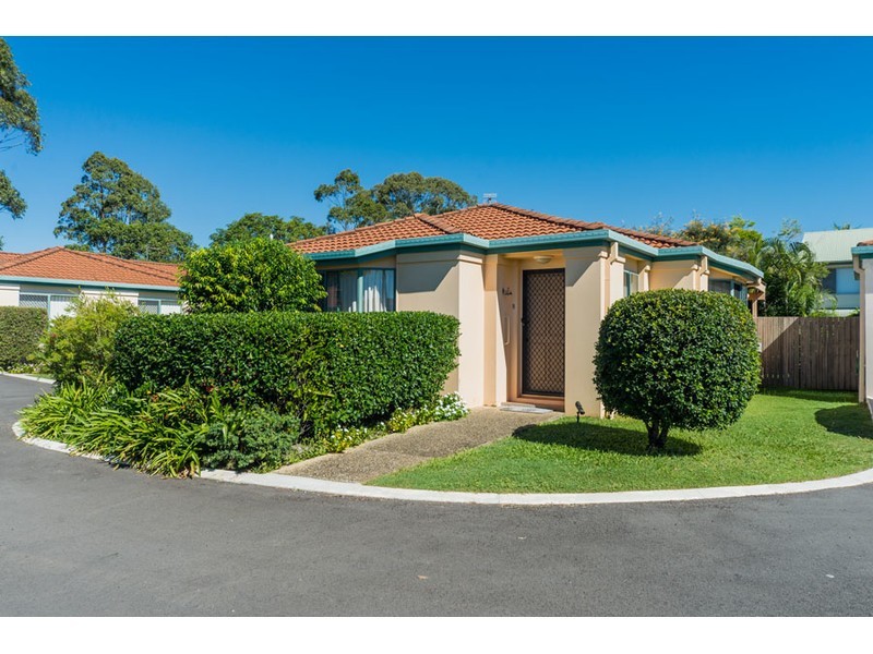 8/222 Central Street, Labrador QLD 4215
