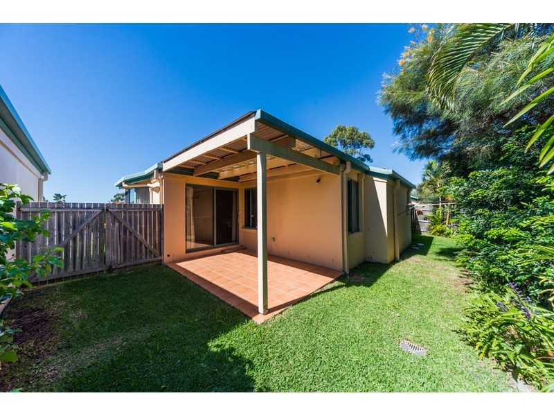 8/222 Central Street, Labrador QLD 4215