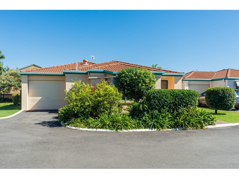 8/222 Central Street, Labrador QLD 4215