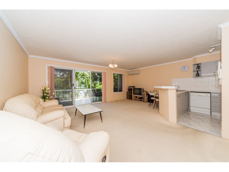 4/4 Madang Crescent, Runaway Bay QLD 4216