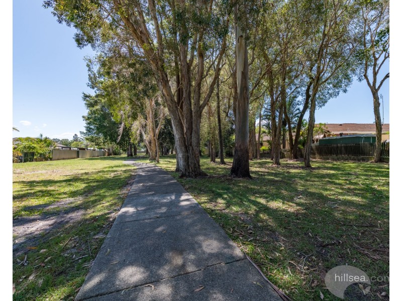 1/17 Eurimbula Court, Paradise Point QLD 4216