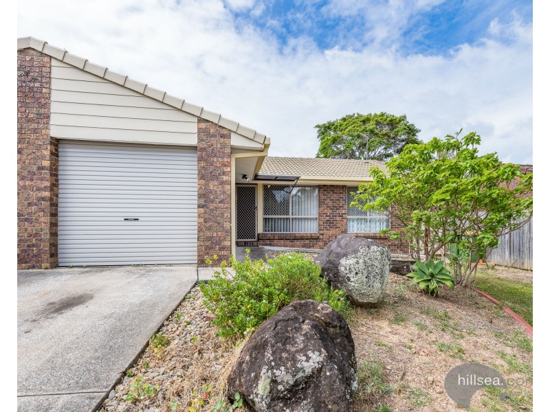 1/8 Robin Joy Close, Labrador QLD 4215